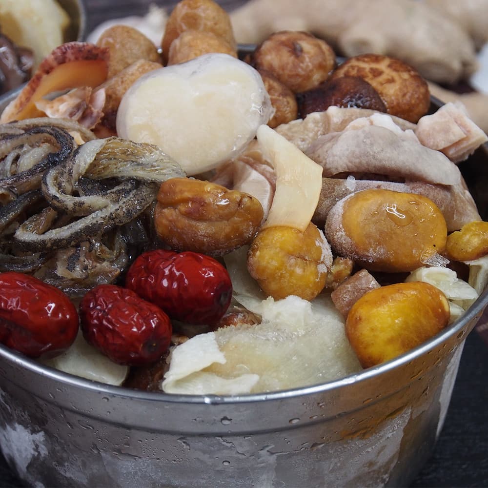 鐵鍋佛跳牆｜海陸珍饌一次到位的經典年菜