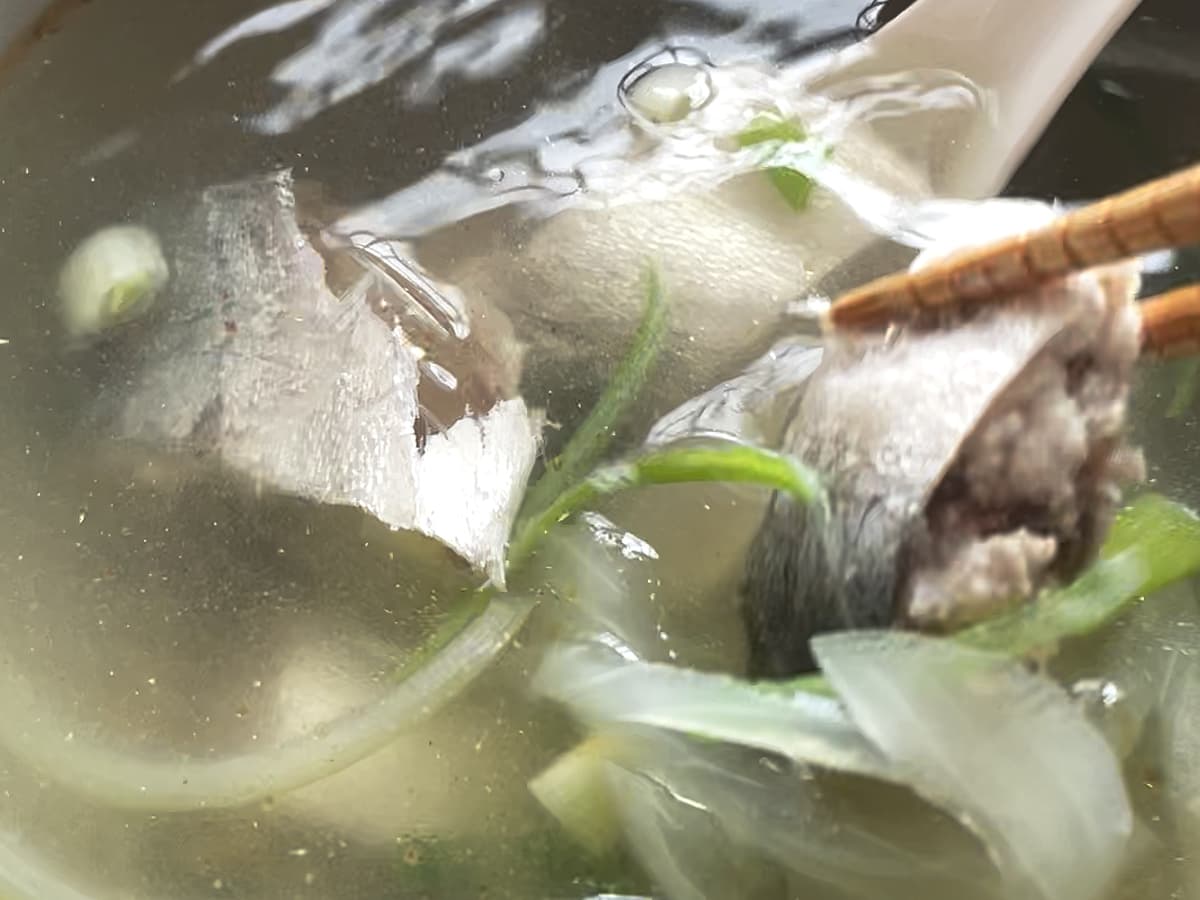 刺蔥魚湯（七星仔）